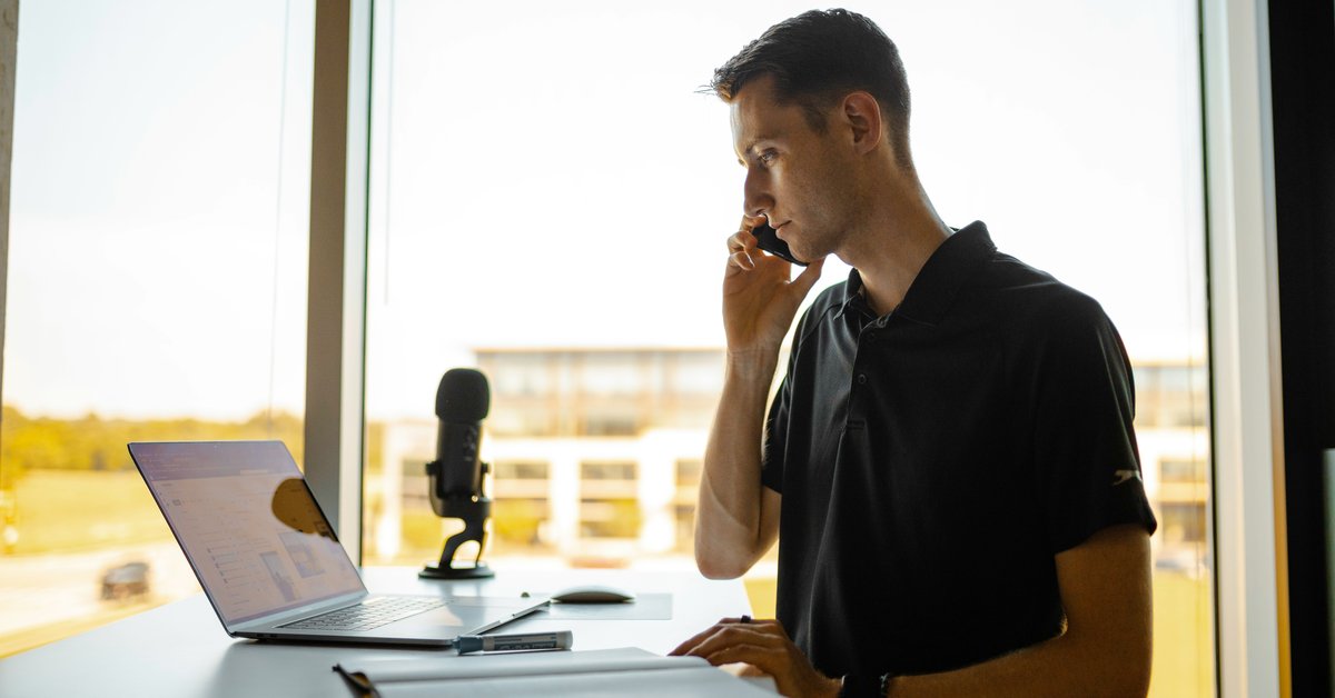 Call recording legal Texas compliance shown through a DFW office phone call setup